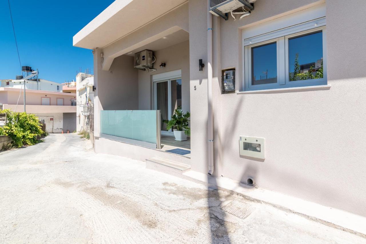 Sophia'S Comfortable Home With A Private Backyard Gazi Экстерьер фото